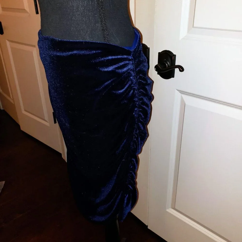 Ruby Ribbon Velvet Set - Picture 4 of 6